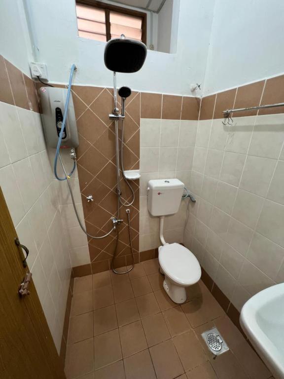 7 Stay#1 - 1 For 3 Pax At -best Travelers Holiday home Kuala Berang